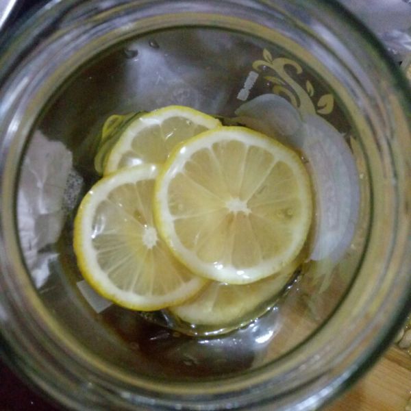 第4步(柠檬蜂蜜的做法)