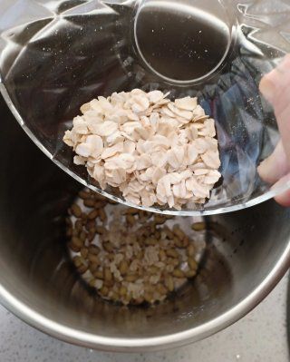 第4步(红枣燕麦豆浆的做法)