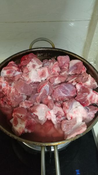 第1步(红烧羊肉的做法)