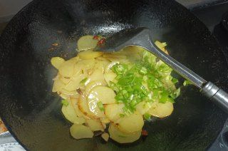 第4步(青椒土豆片的做法)