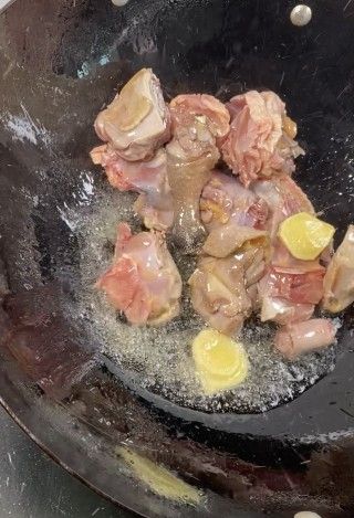 第2步(土豆烧鸡的做法)