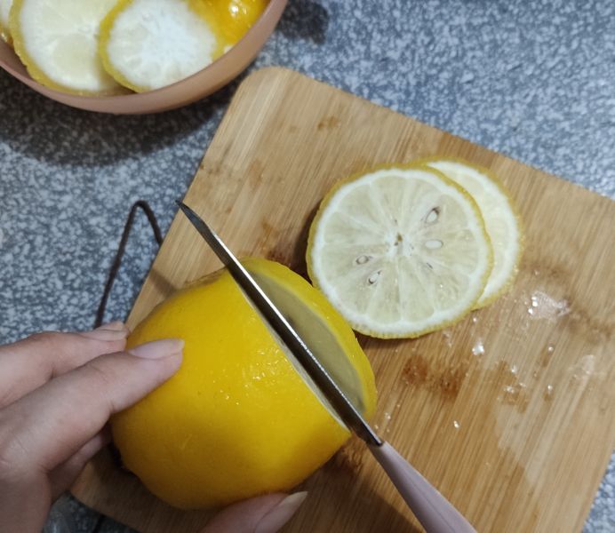 第2步(柠檬片的做法)