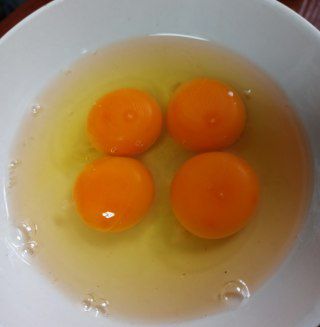第3步(蒜苔炒鸡蛋的做法)