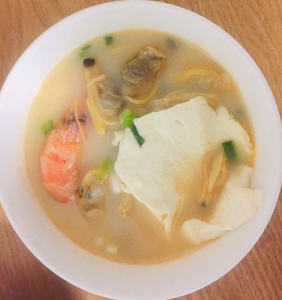 花蛤（蛤蜊）嫩豆腐汤成品图