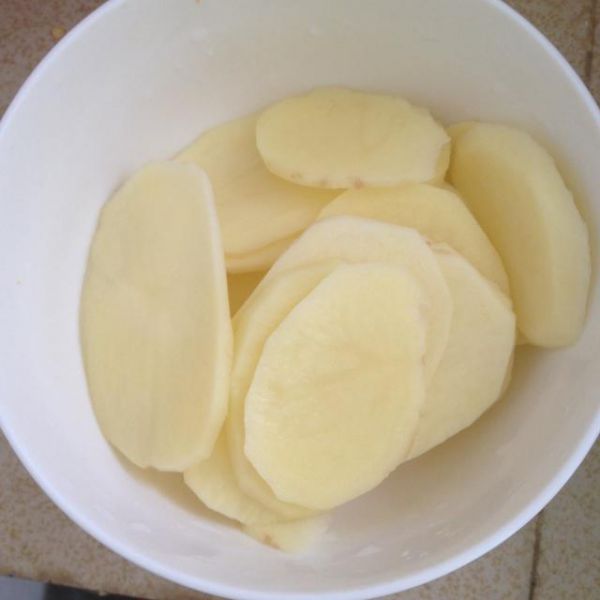 第1步(香煎土豆片的做法)