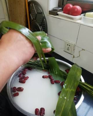 第5步(红枣粽子的做法)