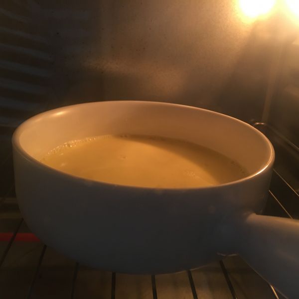 第4步(牛奶鸡蛋布丁的做法)
