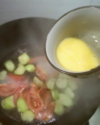 第6步(丝瓜西红柿蛋汤的做法)