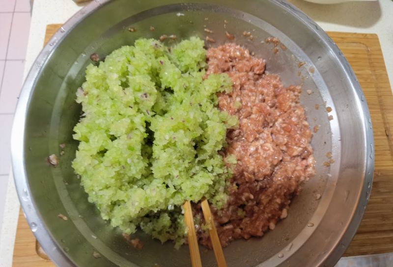 第12步(豬肉芹菜餃子餡,餃子餡怎麼調才好吃的做法)