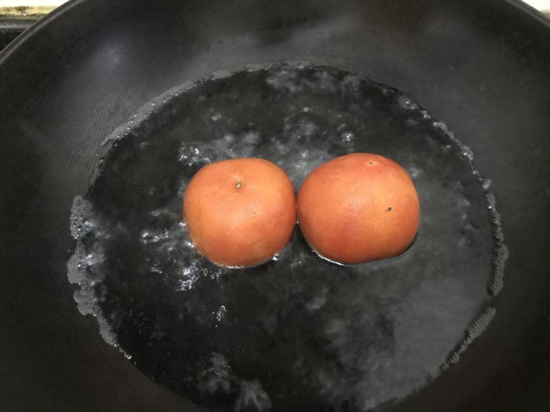 第2步(番茄炒蛋+肉沫青豆的做法)