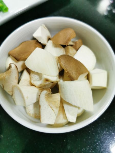 第8步(海鲜豆腐煲的做法)