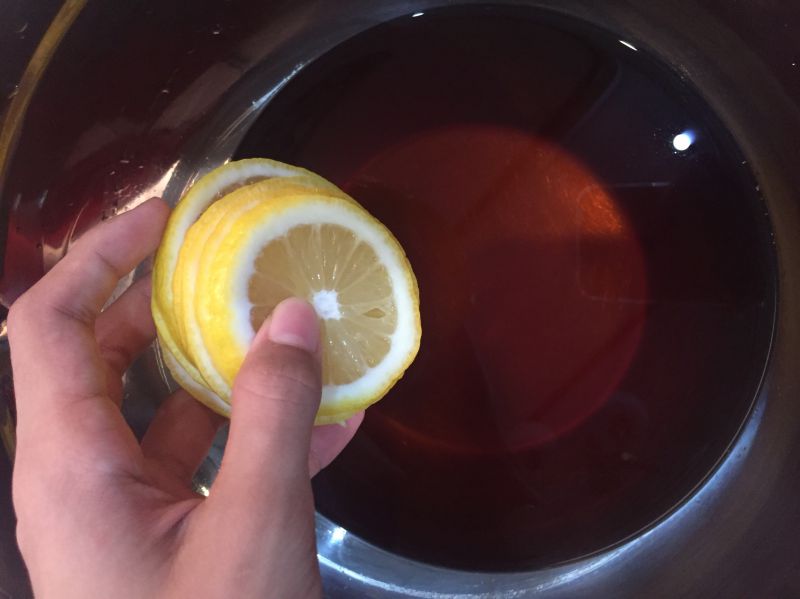 第7步(夏天饮品—柠檬红茶的做法)