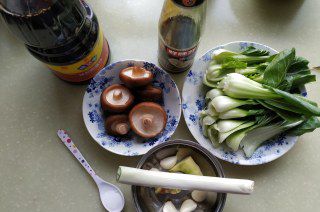 第1步(香菇油菜的做法)