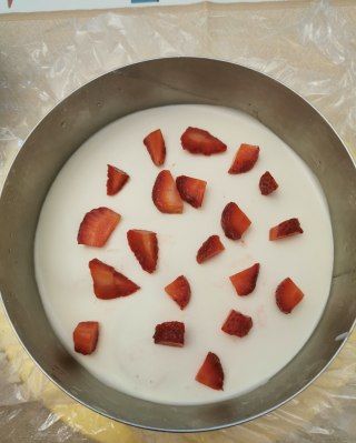 第8步(草莓酸奶慕斯的做法)