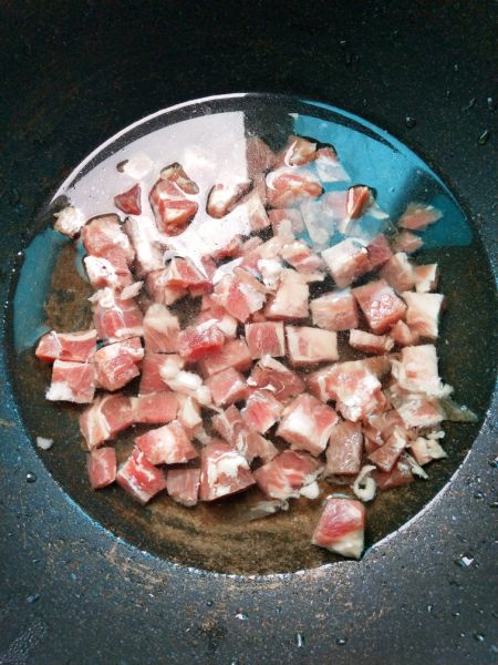 第1步(西红柿土豆炖牛肉的做法)